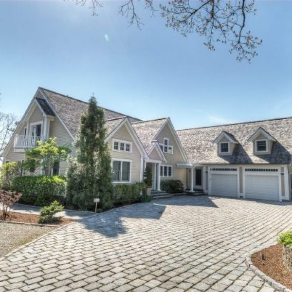 cape cod-style homes