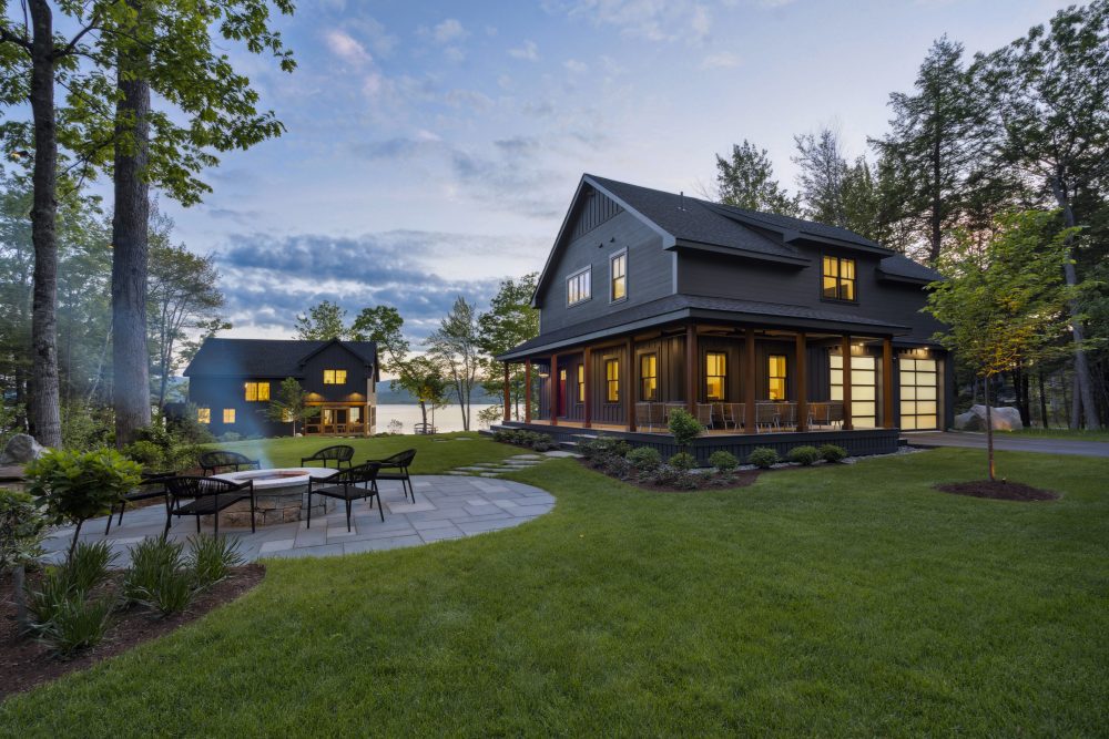 modern lake house design | multi-generational home design img