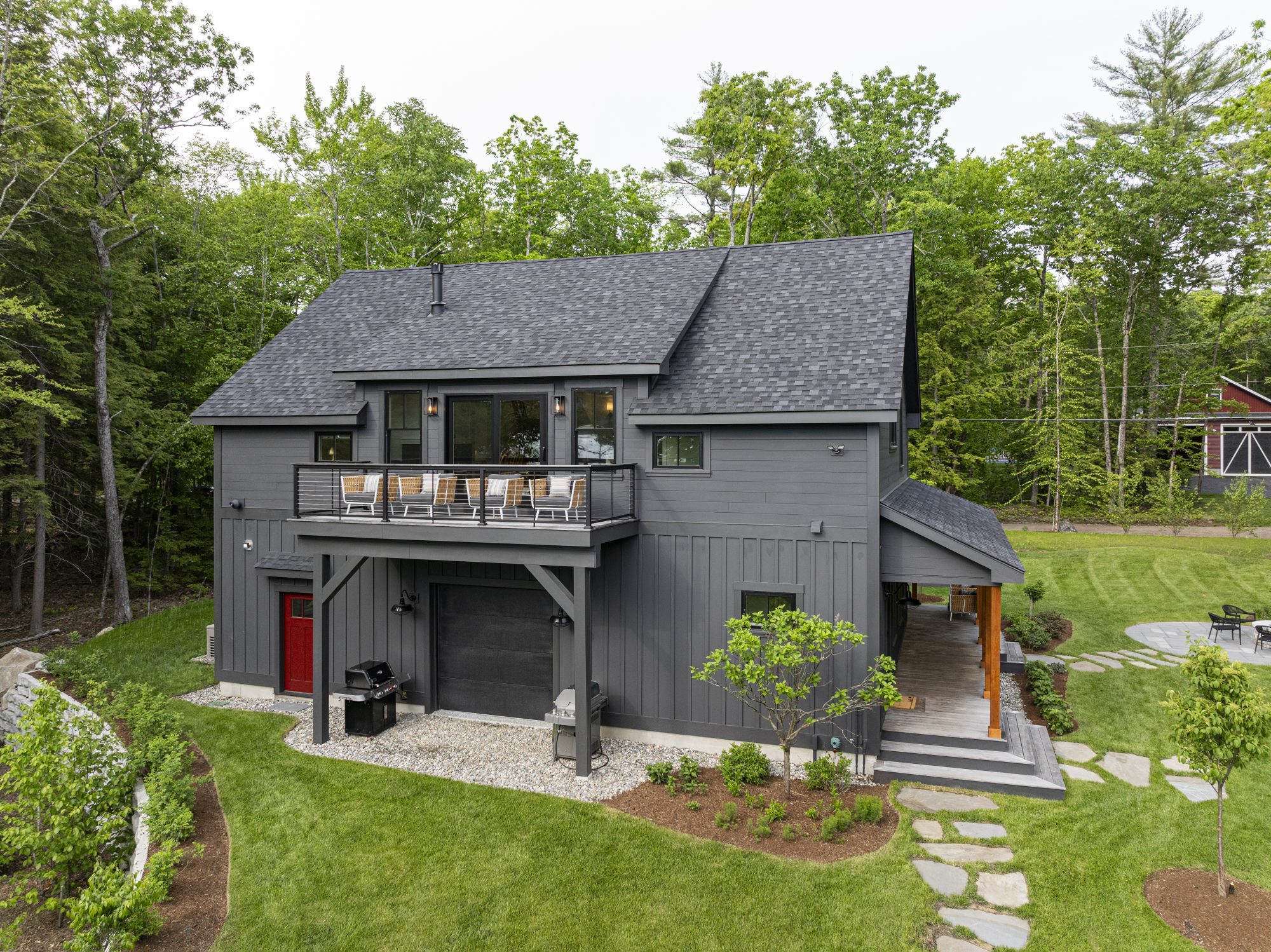 modern lake house design